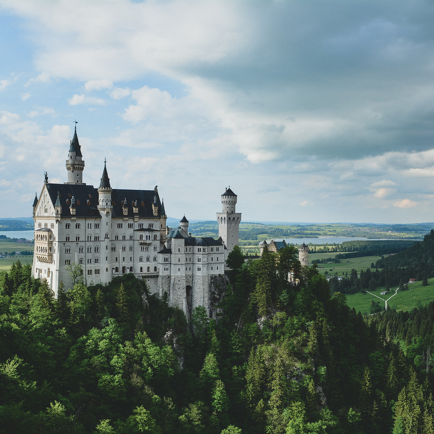 22_endlessluxury_puregermany_Slidercard_1500x1500