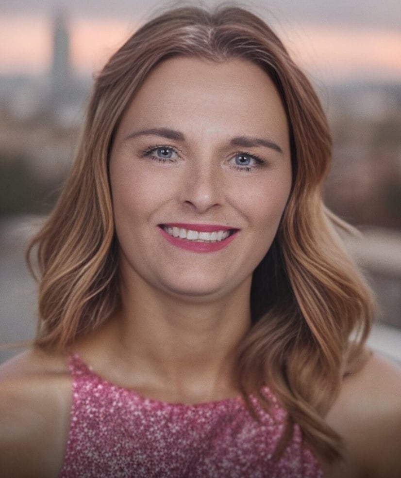 Marnie Van der Burgt