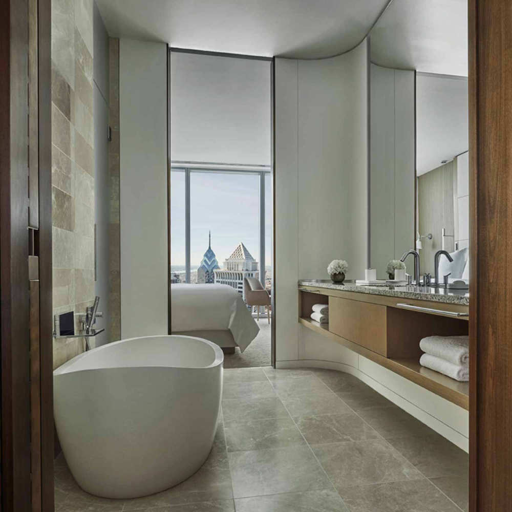 luxury hotels Four Seasibsphilly bath