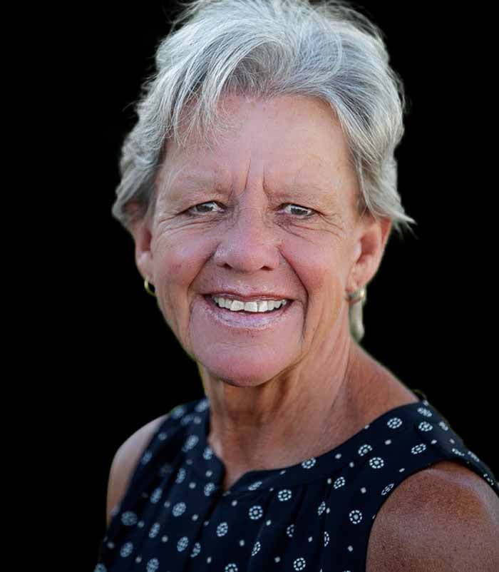 janet_wagstaff-700x802