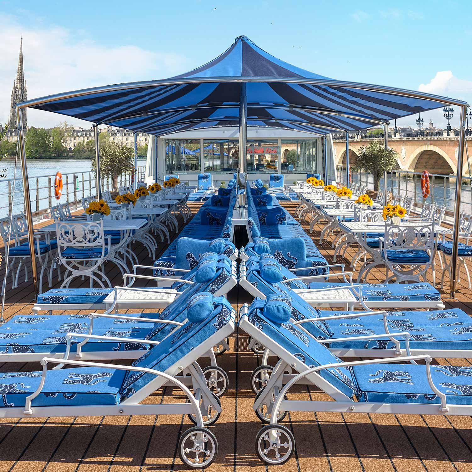 uniworld-deck-ext-1500